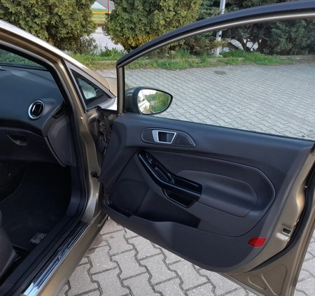 Ford Fiesta cena 24500 przebieg: 132000, rok produkcji 2013 z Zawiercie małe 301